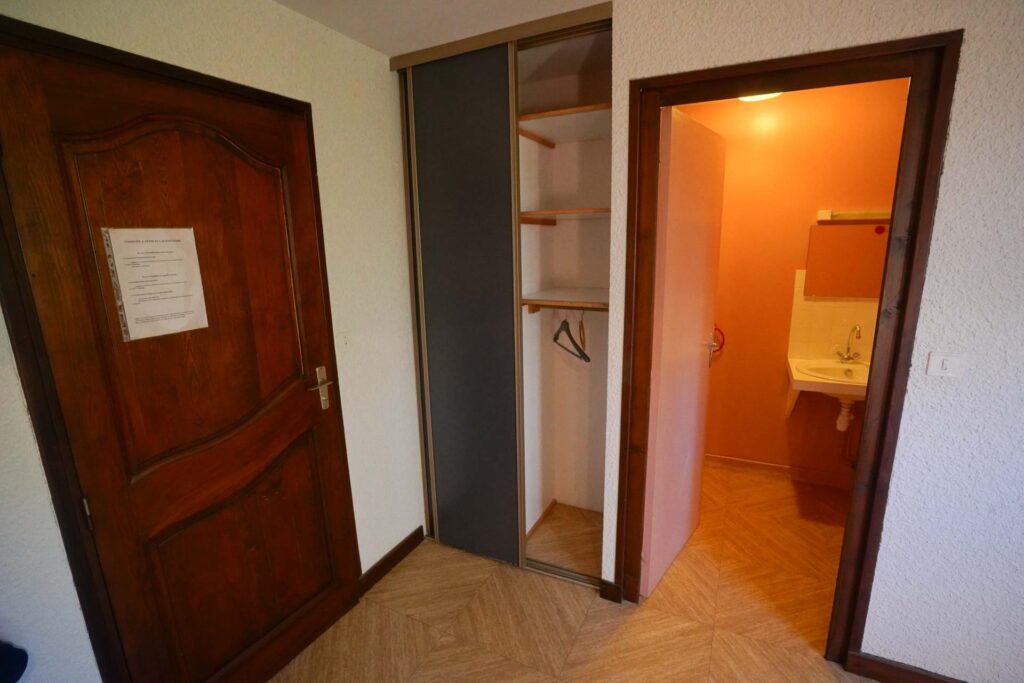 2022-09-chambre-cour-05
