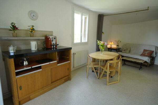 APPARTEMENT SALON 2E CONTI